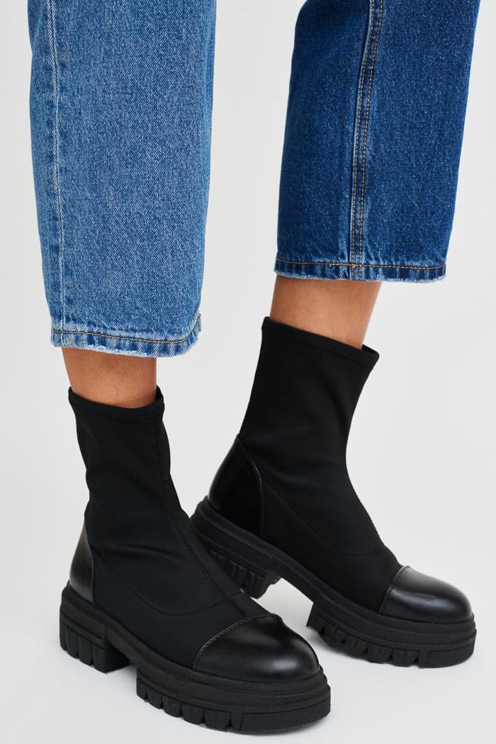 BOTIN ELISA